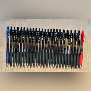Pilot G2 Gel Pens G2-07 Retractable Bundle of 24: 22 Black Ink 1 Red Ink 1 Blue